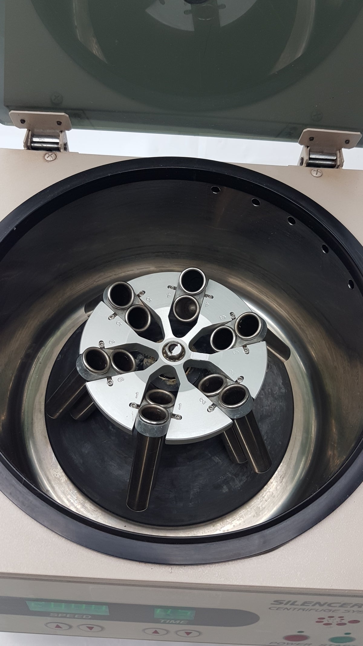 The Silent Solution Silencer 2100 Centrifuge System 117V 60Hz Model - S2100