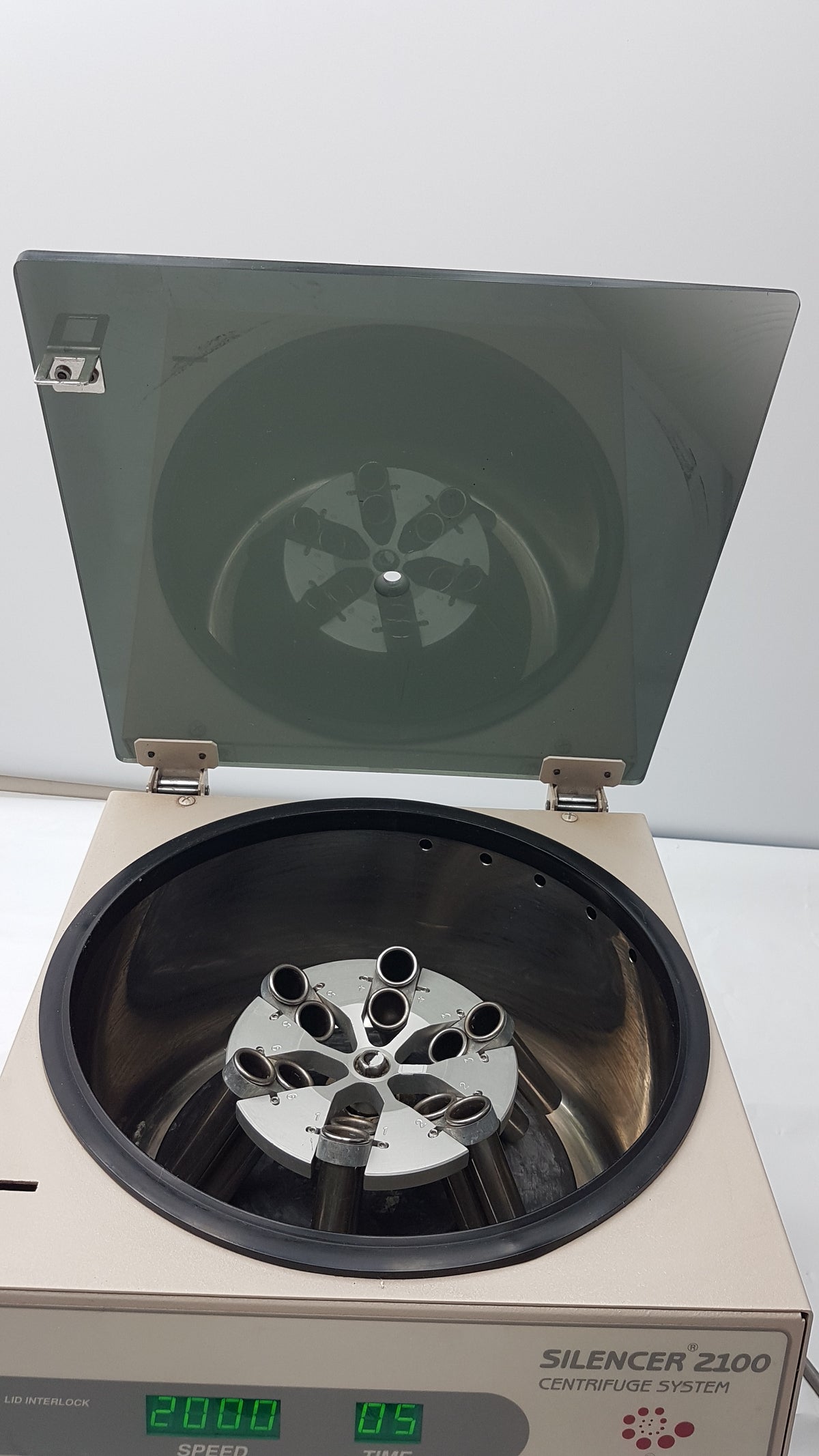 The Silent Solution Silencer 2100 Centrifuge System 117V 60Hz Model - S2100