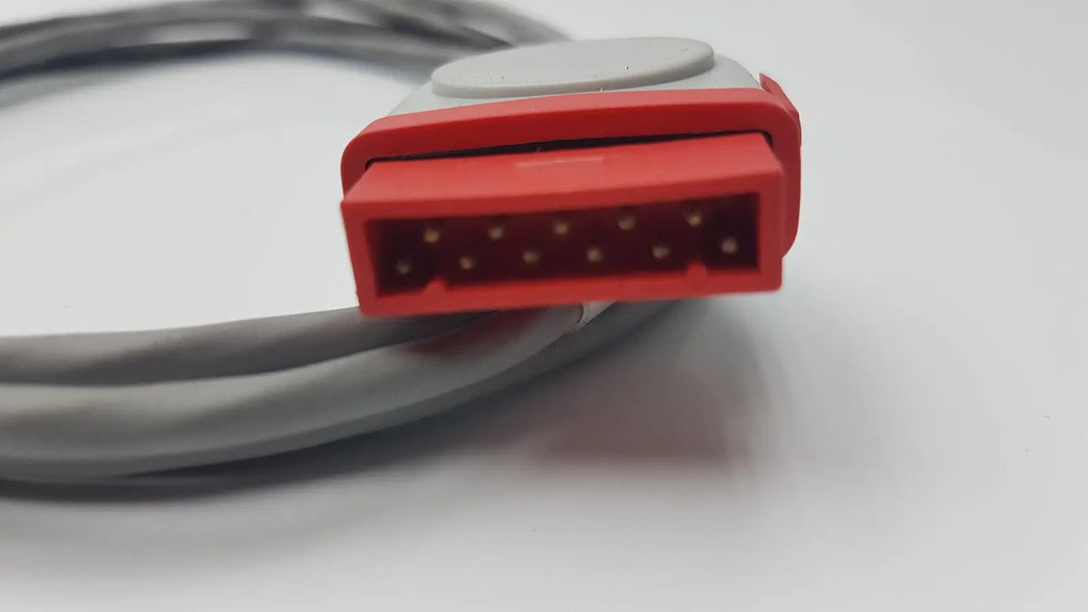 Red and gray medical cable 2201564 g-bbdd1-32r with 12 gold-plated pins in rectangular housing for pin cable use