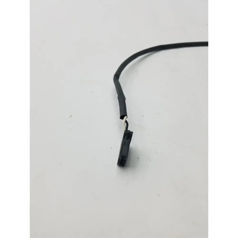Black plastic 3 pin female cable wire with short black connector for secure electrical connections
