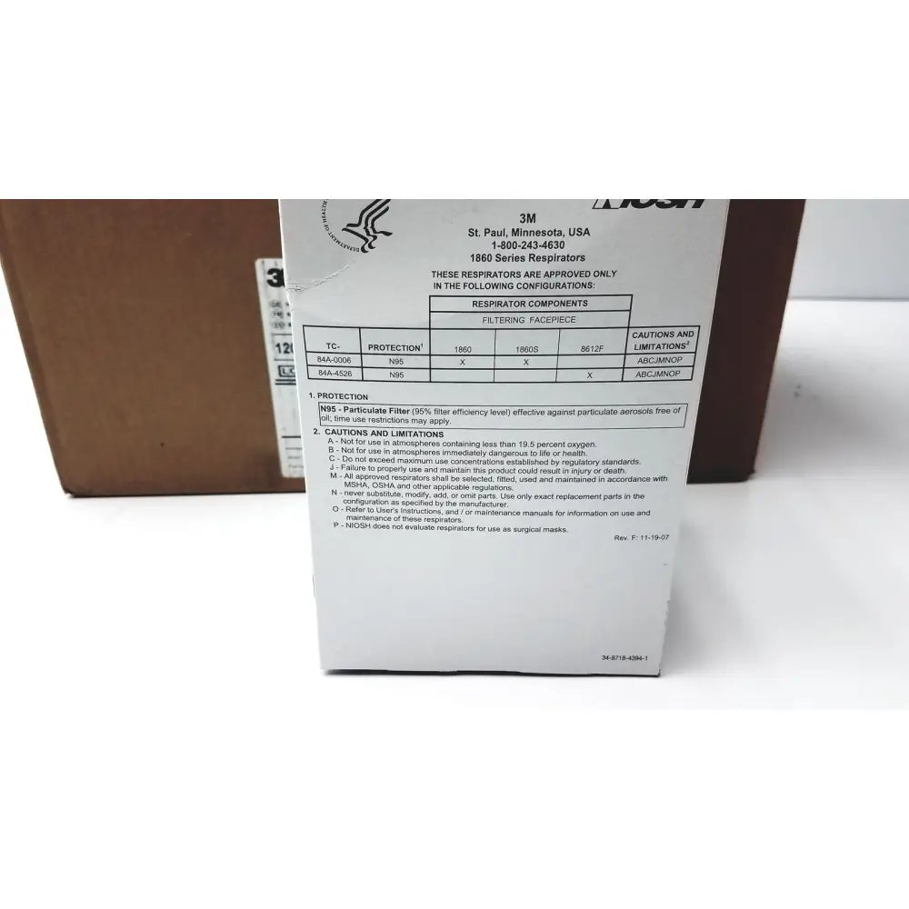 White cardboard box for 3m 1860 particulate respirator surgical mask with black printed text and logo for reuse medical use