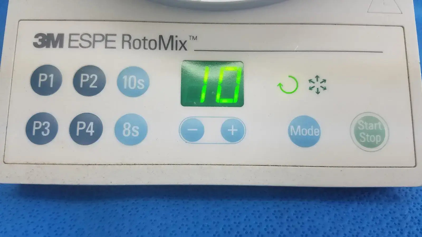 3M ESPE ROTOMIX Capsule Mixing unit 120V / 60 Hz D-82229 Ser. No 960401010284 Capsule Mixing Unit, second-hand product photo 2