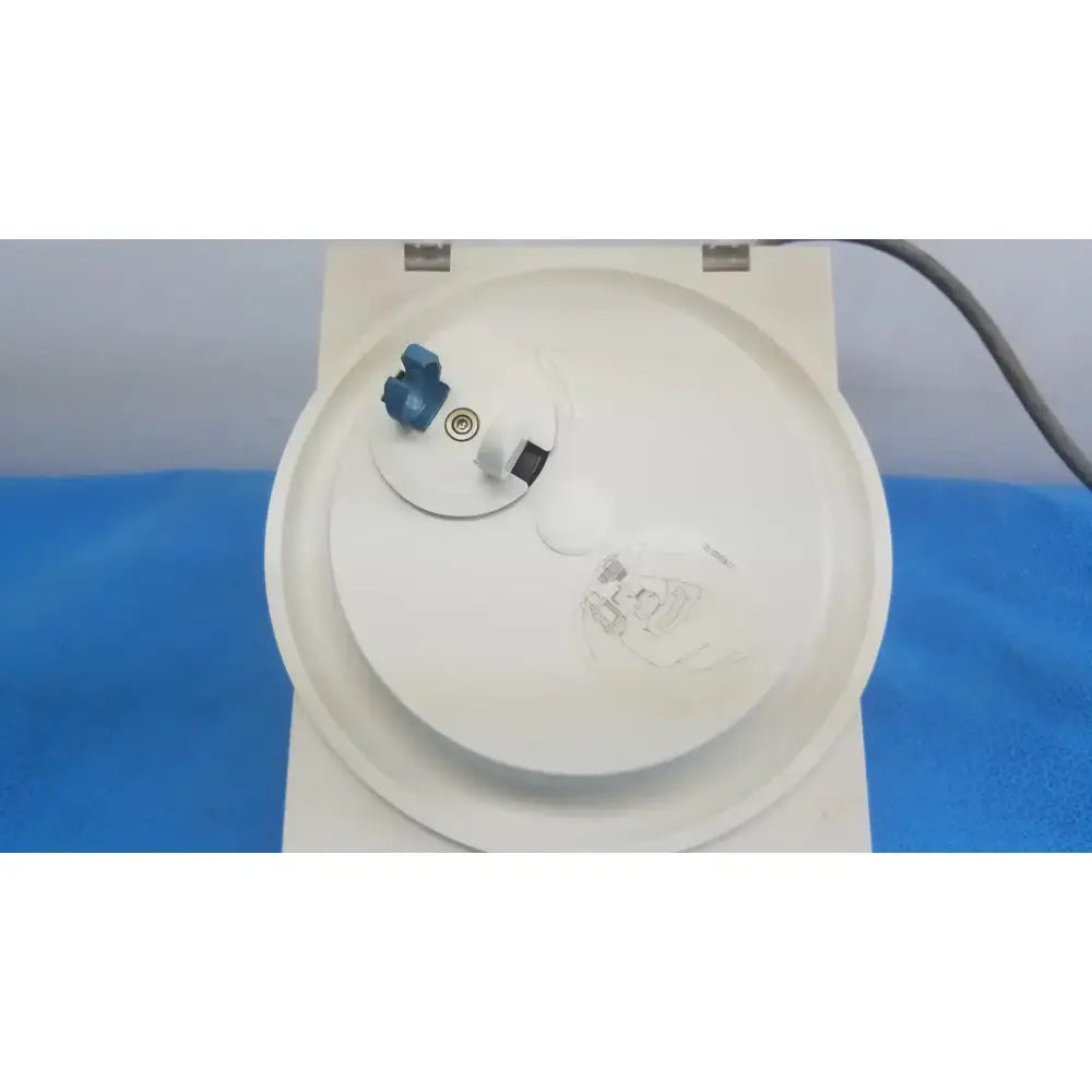 3M ESPE ROTOMIX Capsule Mixing unit 120V / 60 Hz D-82229 Ser. No 960401010284 Capsule Mixing Unit, second-hand product photo 3