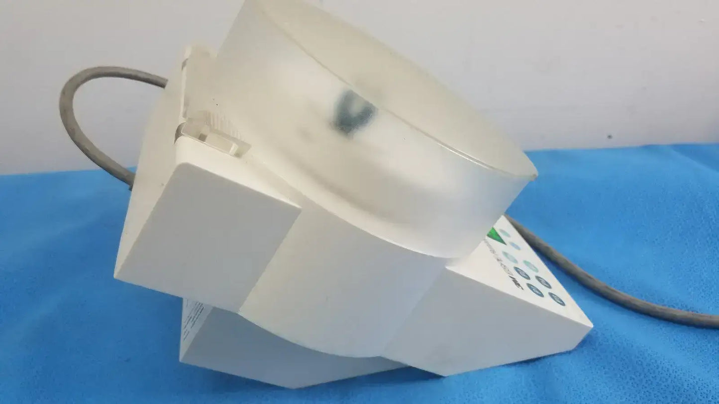 3M ESPE ROTOMIX Capsule Mixing unit 120V / 60 Hz D-82229 Ser. No 960401010284 Capsule Mixing Unit, second-hand product photo 6