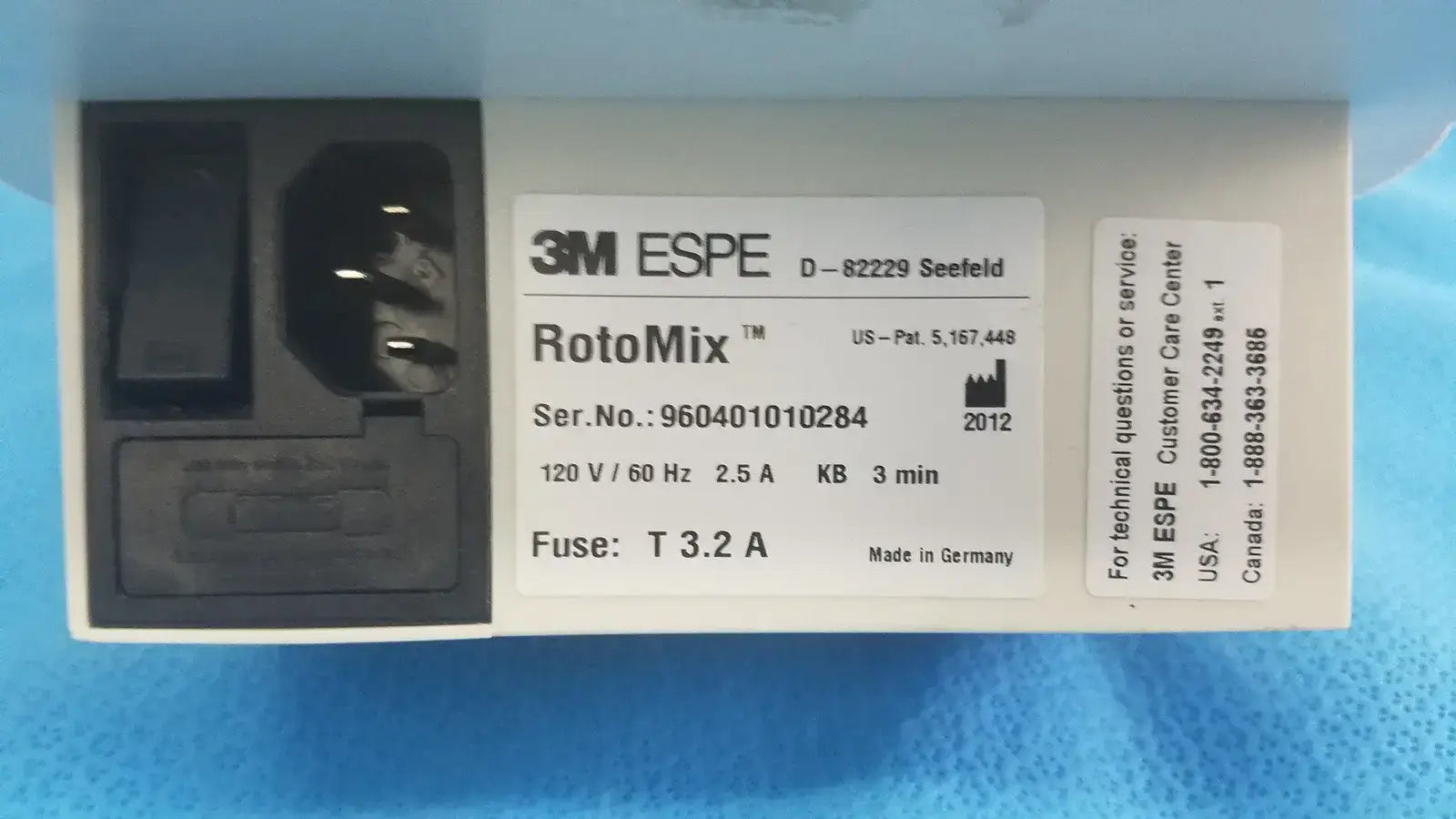 3M ESPE ROTOMIX Capsule Mixing unit 120V / 60 Hz D-82229 Ser. No 960401010284 Capsule Mixing Unit, second-hand product photo 9