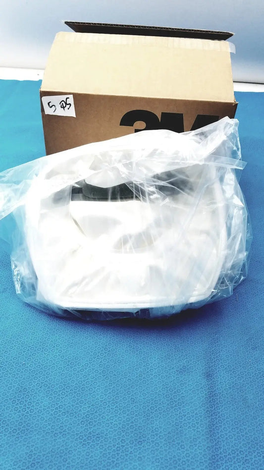 Reuse Medical 3M S-533S High Durability Hood with Integrated Head Suspension Small/Medium Other Medical & Lab Equipment, second-hand product photo 1