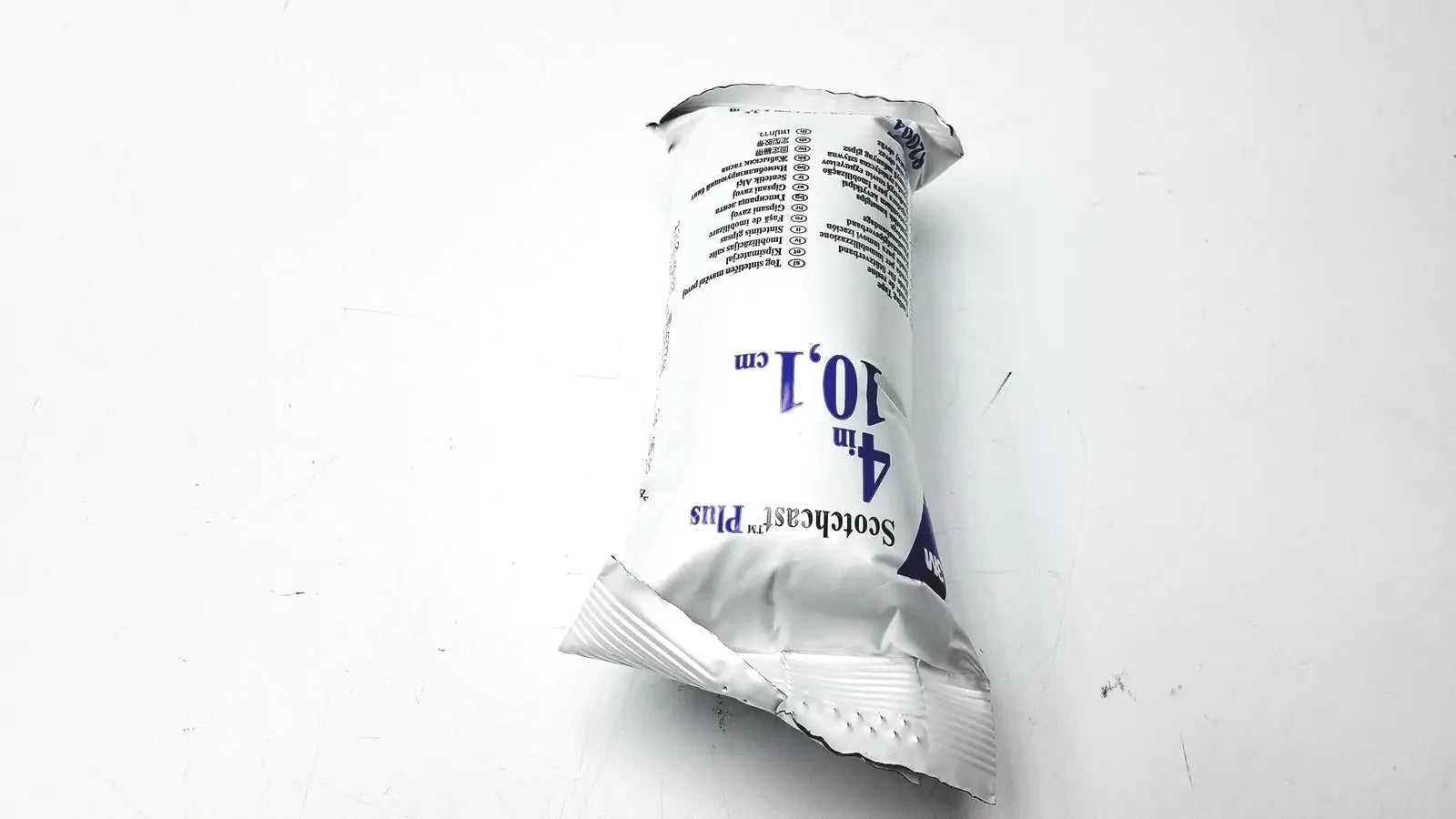 3M Scotchcast Plus 4 in x 4 yd Ref. 8200 Casting Tape, new product photo 4