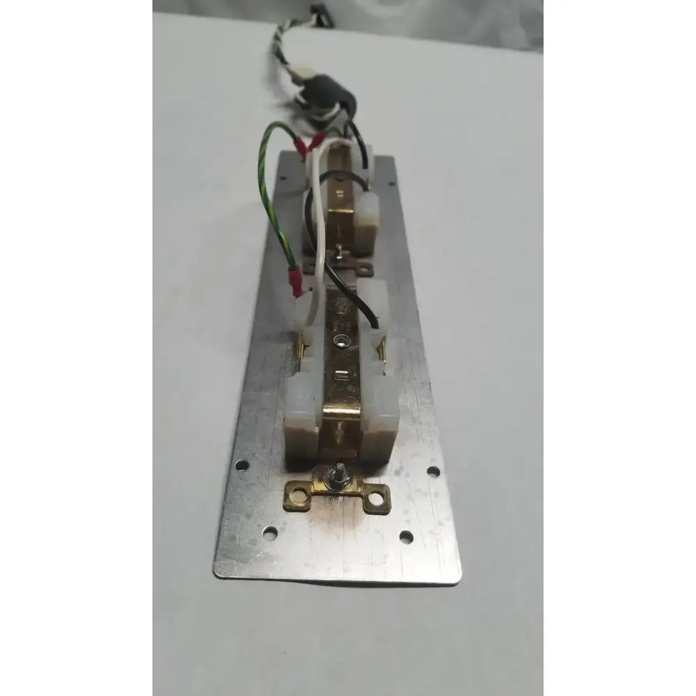 Generic 4 Female Electric Board Strip, Line Output 400VA Max Power Strip, second-hand product photo 6