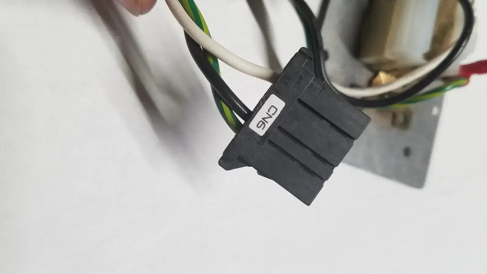 Generic 4 Female Electric Board Strip, Line Output 400VA Max Power Strip, second-hand product photo 12