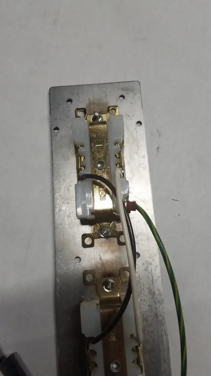 Generic 4 Female Electric Board Strip, Line Output 400VA Max Power Strip, second-hand product photo 14
