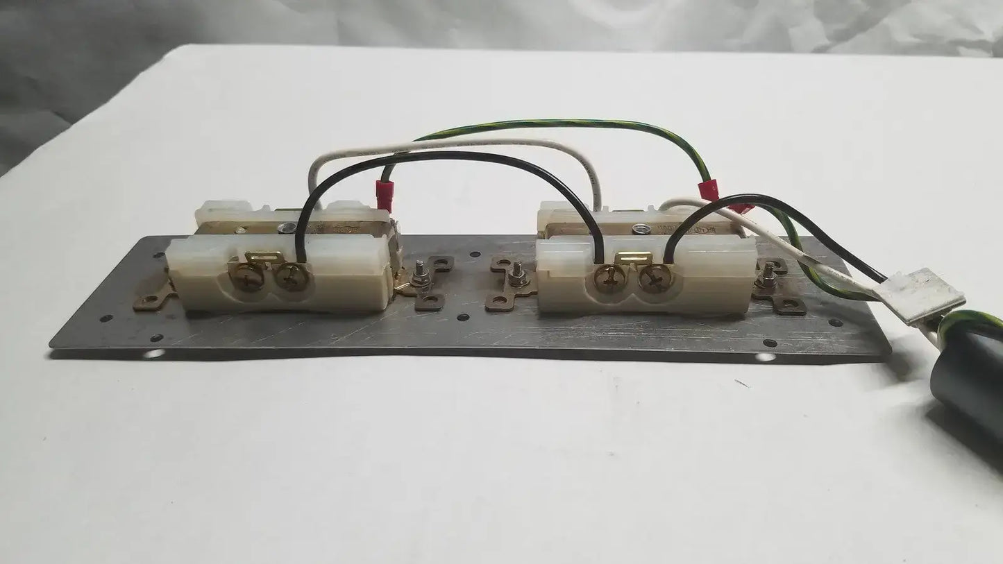 Generic 4 Female Electric Board Strip, Line Output 400VA Max Power Strip, second-hand product photo 7