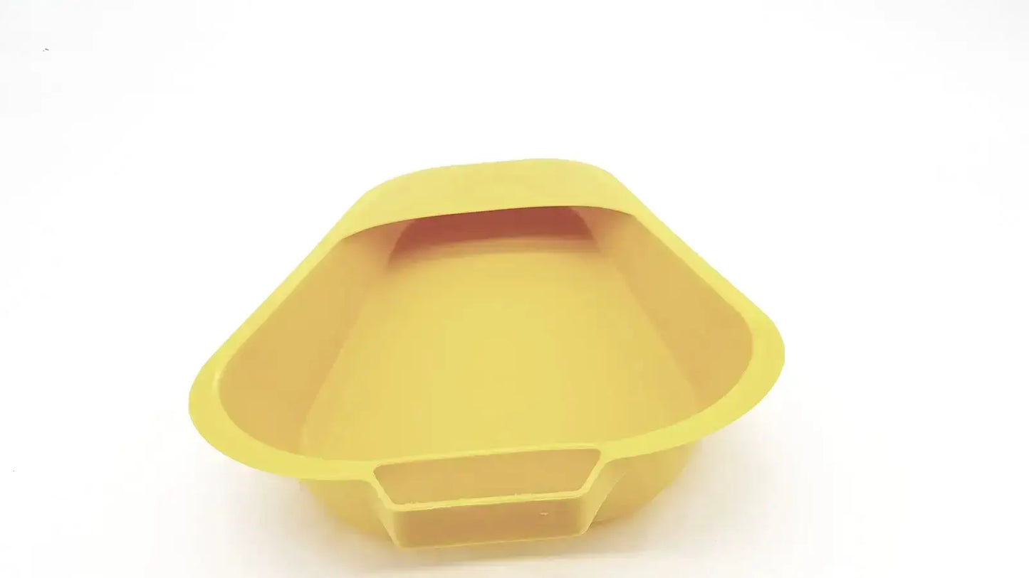 Medegen 50/CS Medegen Fracture Bedpan 12" Plastic Gold 1.1 Quart 1040ml H100-05 Bedpan, second-hand product photo 4