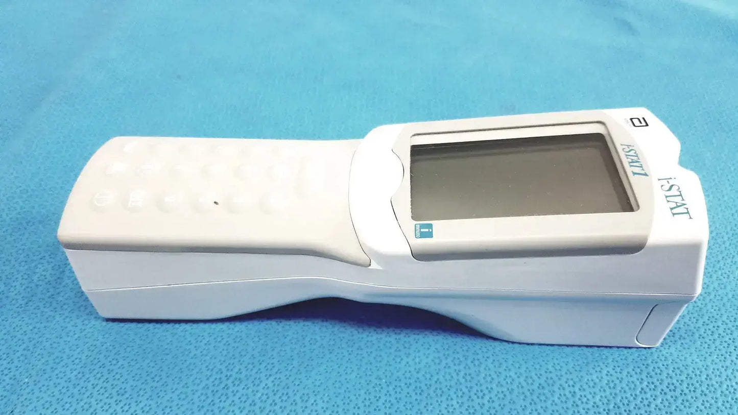 Abbott i-STAT 1 300-G Handheld Blood Analyzer (Need Battery) Handheld Blood Analyzer, second-hand product photo 3