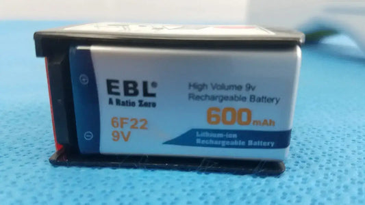 Abbott i-STAT 1 300-G Handheld Blood Analyzer w/ EBL 9V 600mAh Battery Blood Analyzer, second-hand product photo 2
