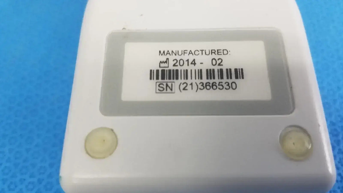 Abbott i-STAT 1 300-G Handheld Blood Analyzer w/ EBL 9V 600mAh Battery Blood Analyzer, second-hand product photo 7