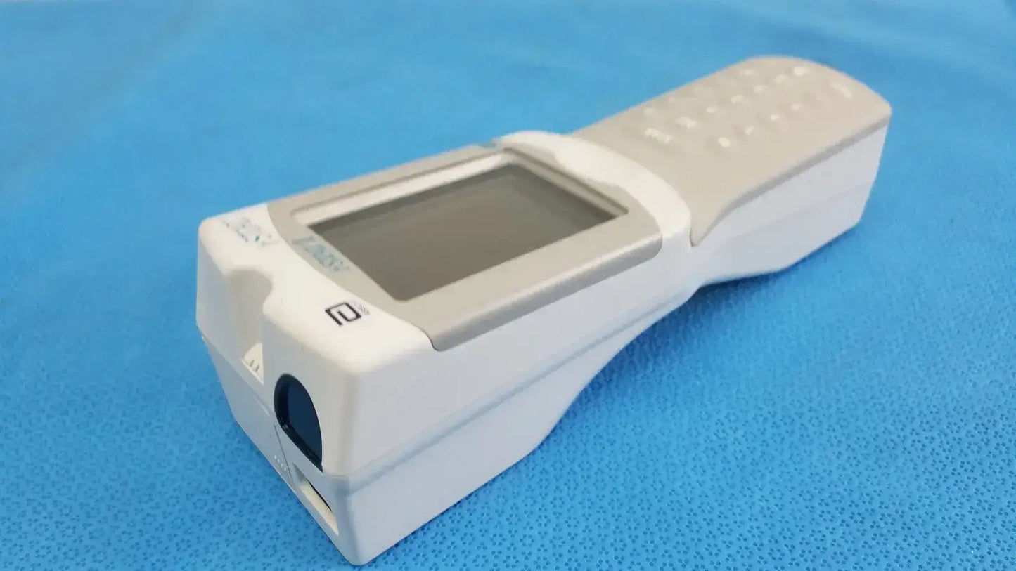 Abbott i-STAT 1 300-G Handheld Blood Analyzer w/ EBL 9V 600mAh Battery Blood Analyzer, second-hand product photo 4