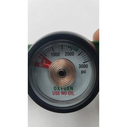 Black-rimmed oxygen pressure gauge with white face and oxygen use no oil text for access point oxygen regullator or87015mg