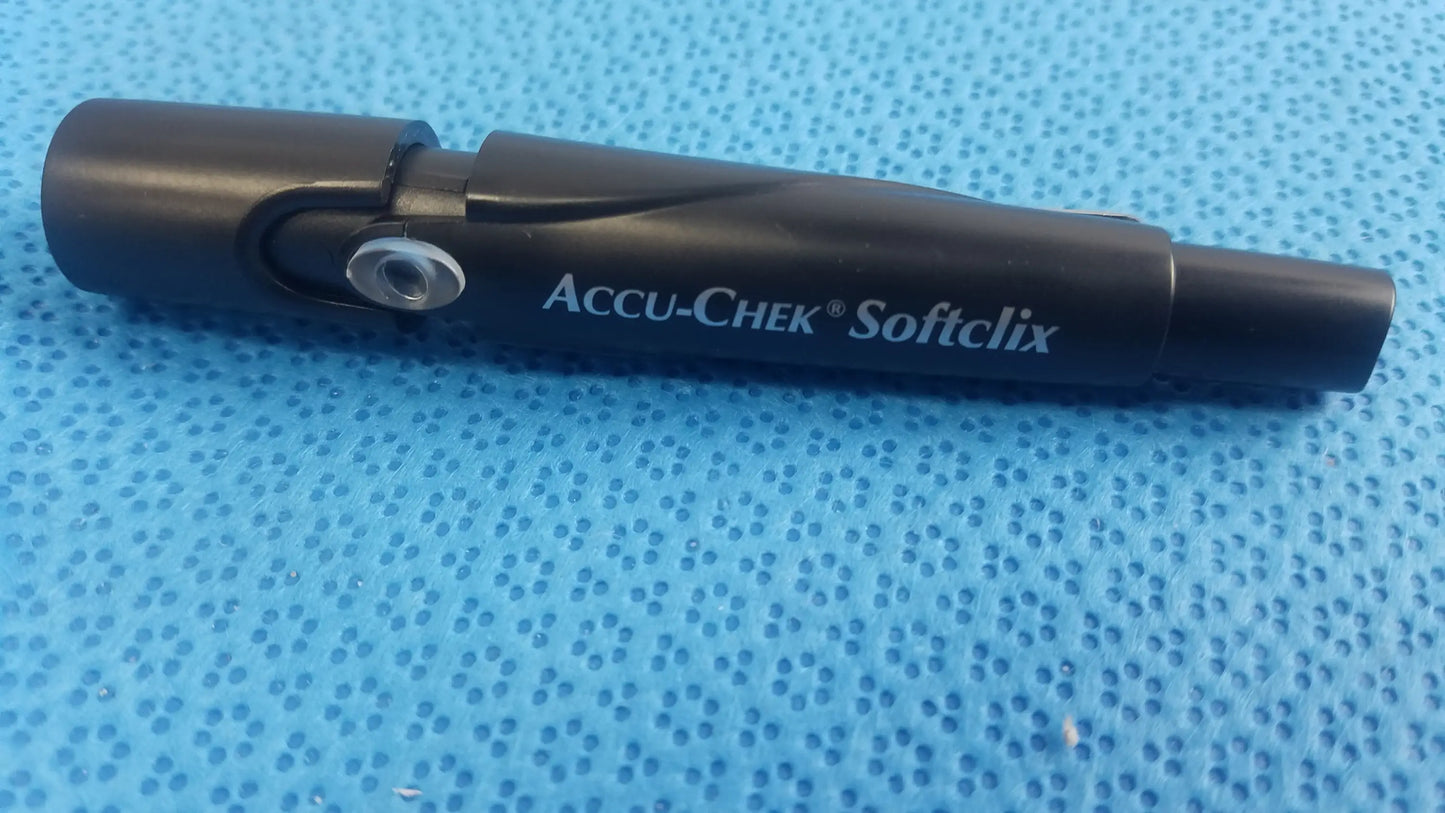 Accu-Chek Accu Chek Aviva Blood Glucose Monotring System With Bag Blood Glucose Monitoring System, second-hand product photo 8
