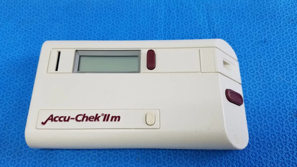 Reuse Medical Accu-Chek II m Blood Glucose Monitor Other Medical & Lab Equipment, second-hand product photo 1