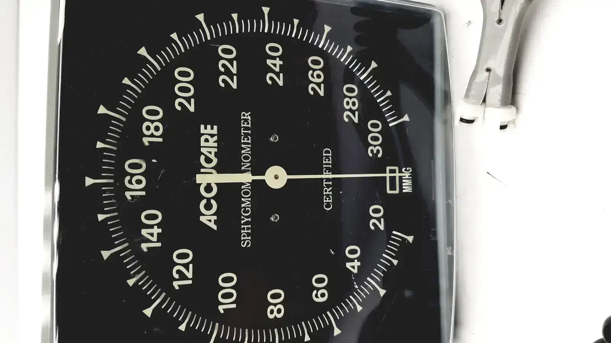 Accucare Sphygmomanometer Blood Pressure Monitor and Adult Cuff Blood Pressure Monitor, second-hand product photo 3