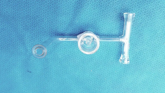 Reuse Medical ACE Glass Straight Bore Stopcock – Borosilicate Lab Lab Flasks, second-hand product photo 1