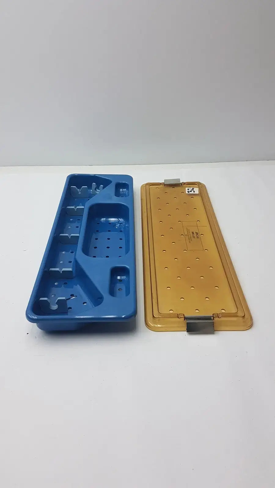 Reuse Medical ACMI MRA-GT Slimline Sterilization Tray Sterilization Trays & Cases, second-hand product photo 1