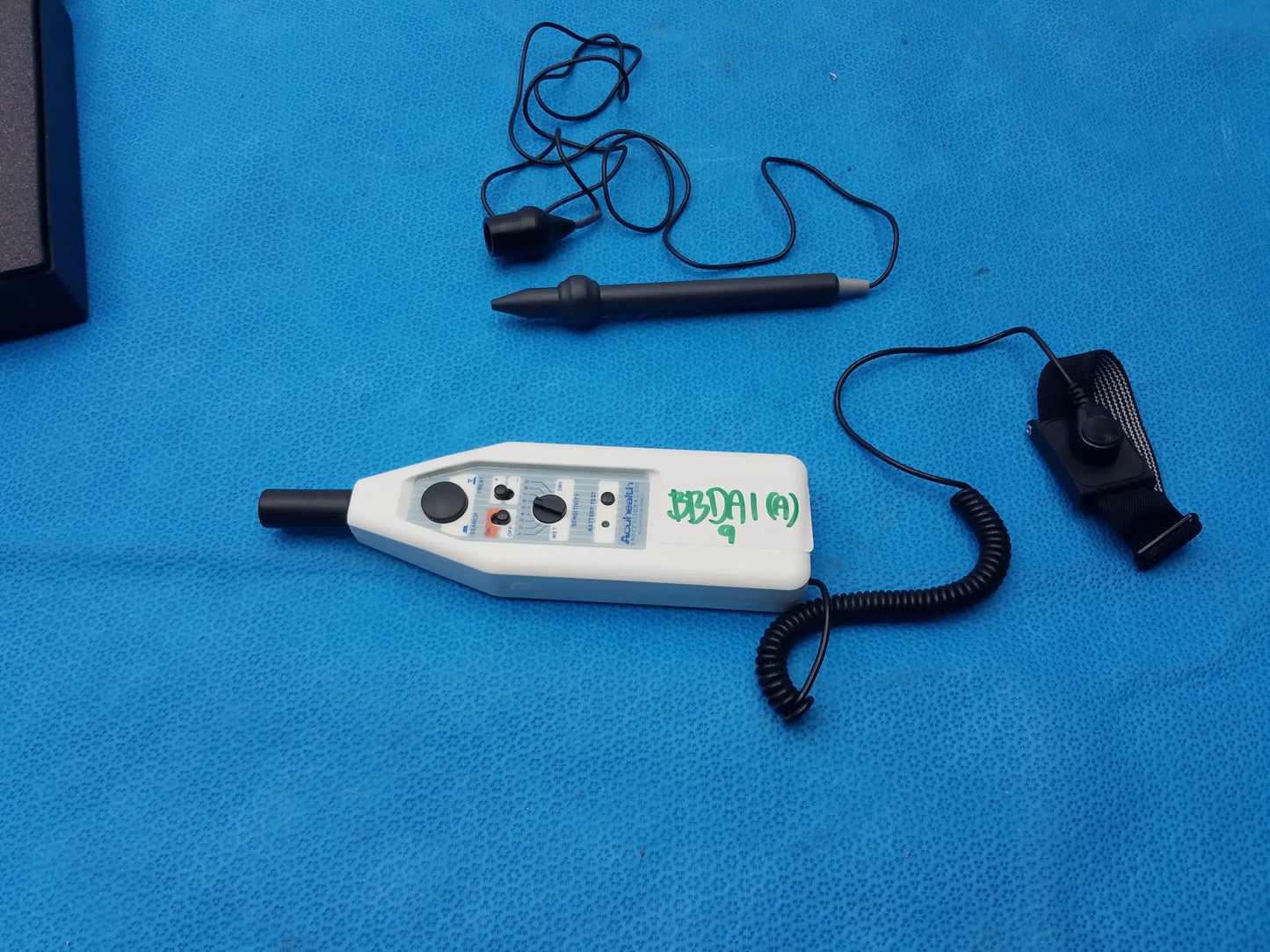 Acuhealth Pro 900 Nerve Stimulator Acupuncture Kit With Case Nerve Stimulator Acupuncture Kit, second-hand product photo 15