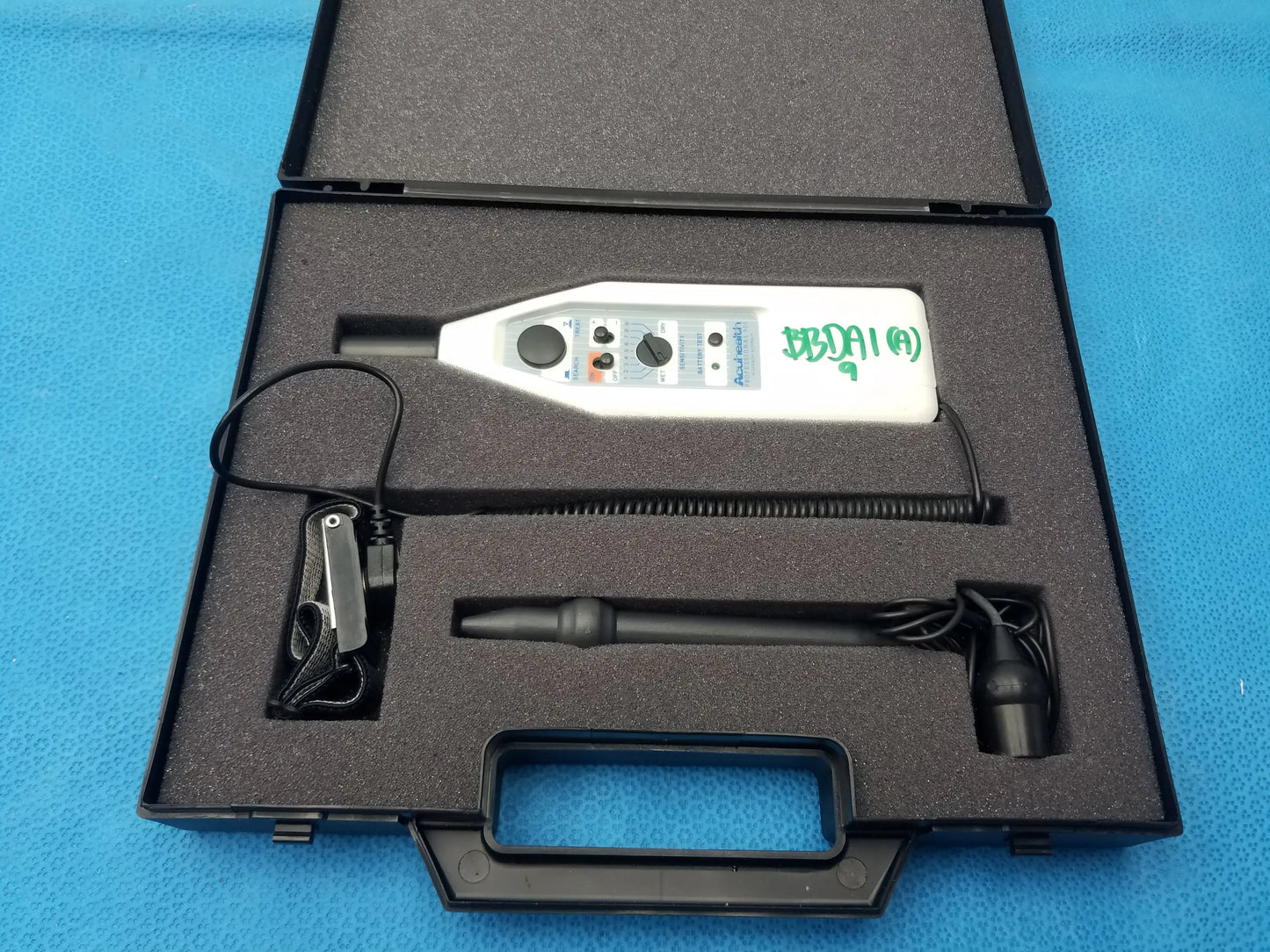 Acuhealth Pro 900 Nerve Stimulator Acupuncture Kit With Case Nerve Stimulator Acupuncture Kit, second-hand product photo 2