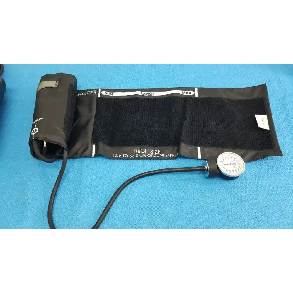 ADC Adcuff Sphygmomanometer Thigh Cuff Aneroid Blood Pressure Monitor 40.6-66cm Blood Pressure Cuff, second-hand product photo 3