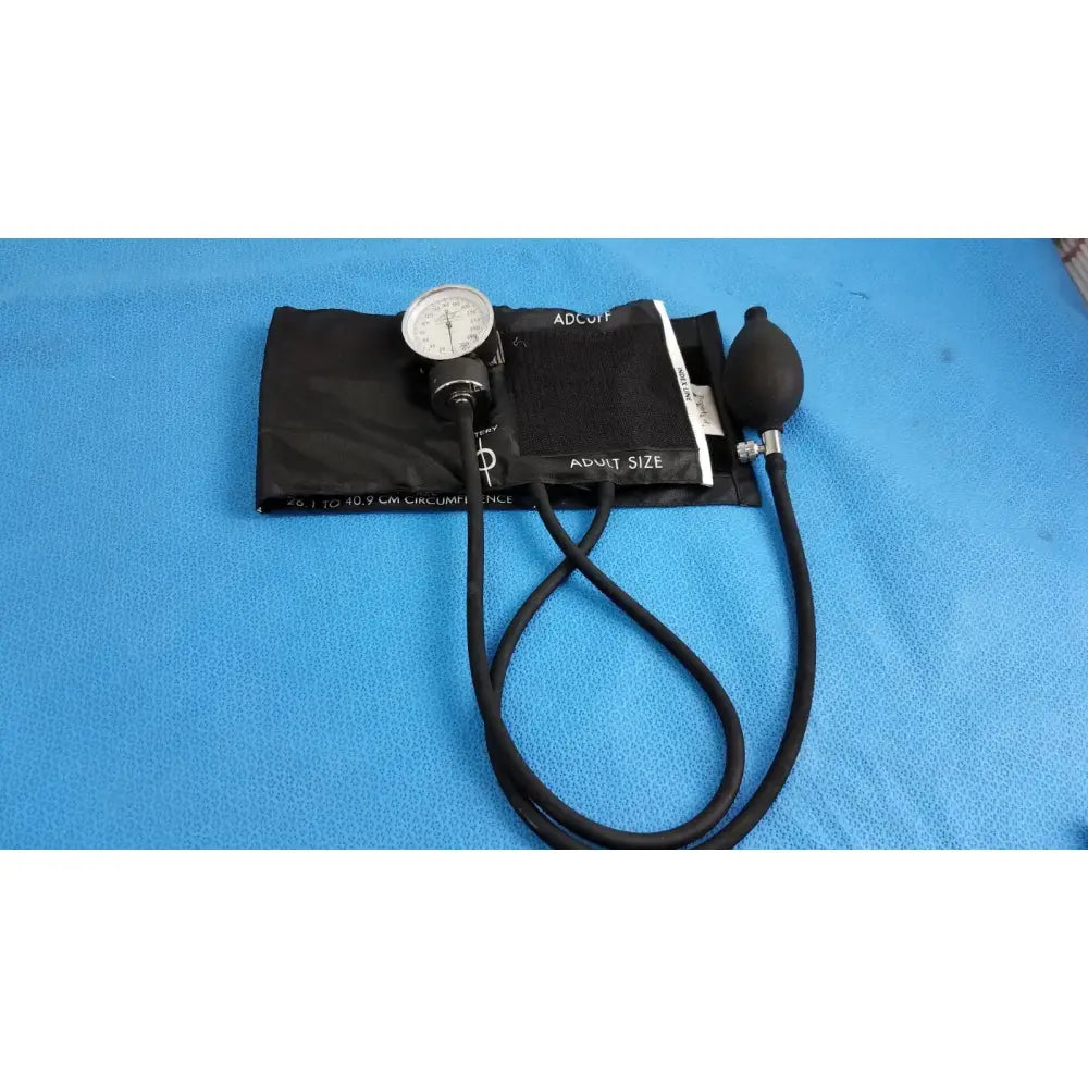Reuse Medical ADC Latex-Free Adult Size Sphygmomanometer Blood Pressure Monitor Other Healthcare, Lab & Dental, second-hand product photo 1