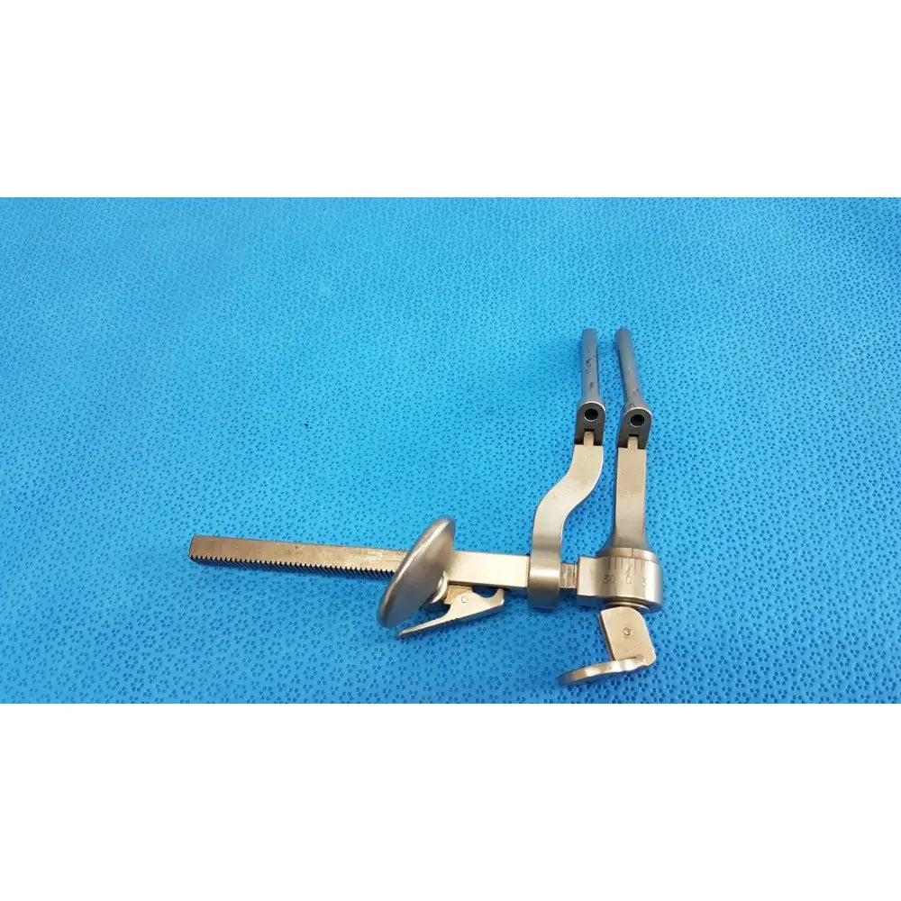 Reuse Medical Adjustable Cervical Distractor Right with Ratchet – Surgical Spine Tool Surgical & Orthopedic Instruments, second-hand product photo 1