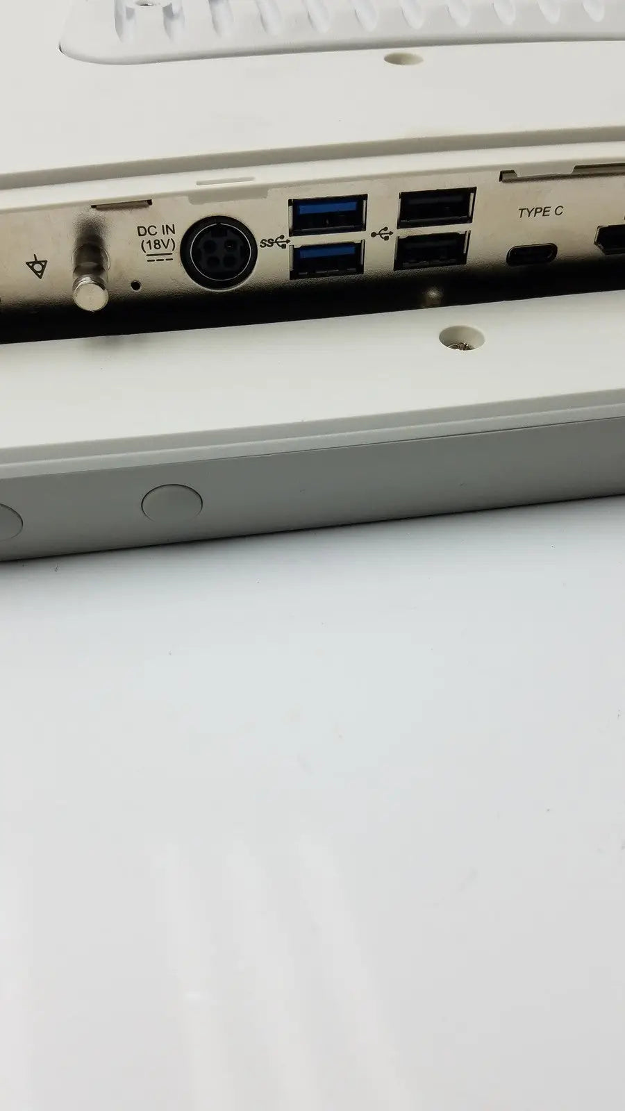 Advantech POC-615-11 LCD Display Computer Medical Panel PC, second-hand product photo 9