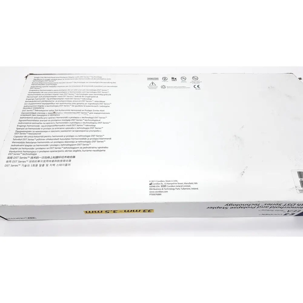 White cardboard box of aerogen oxygen tubing 2m ref with black printed text and multilingual product information