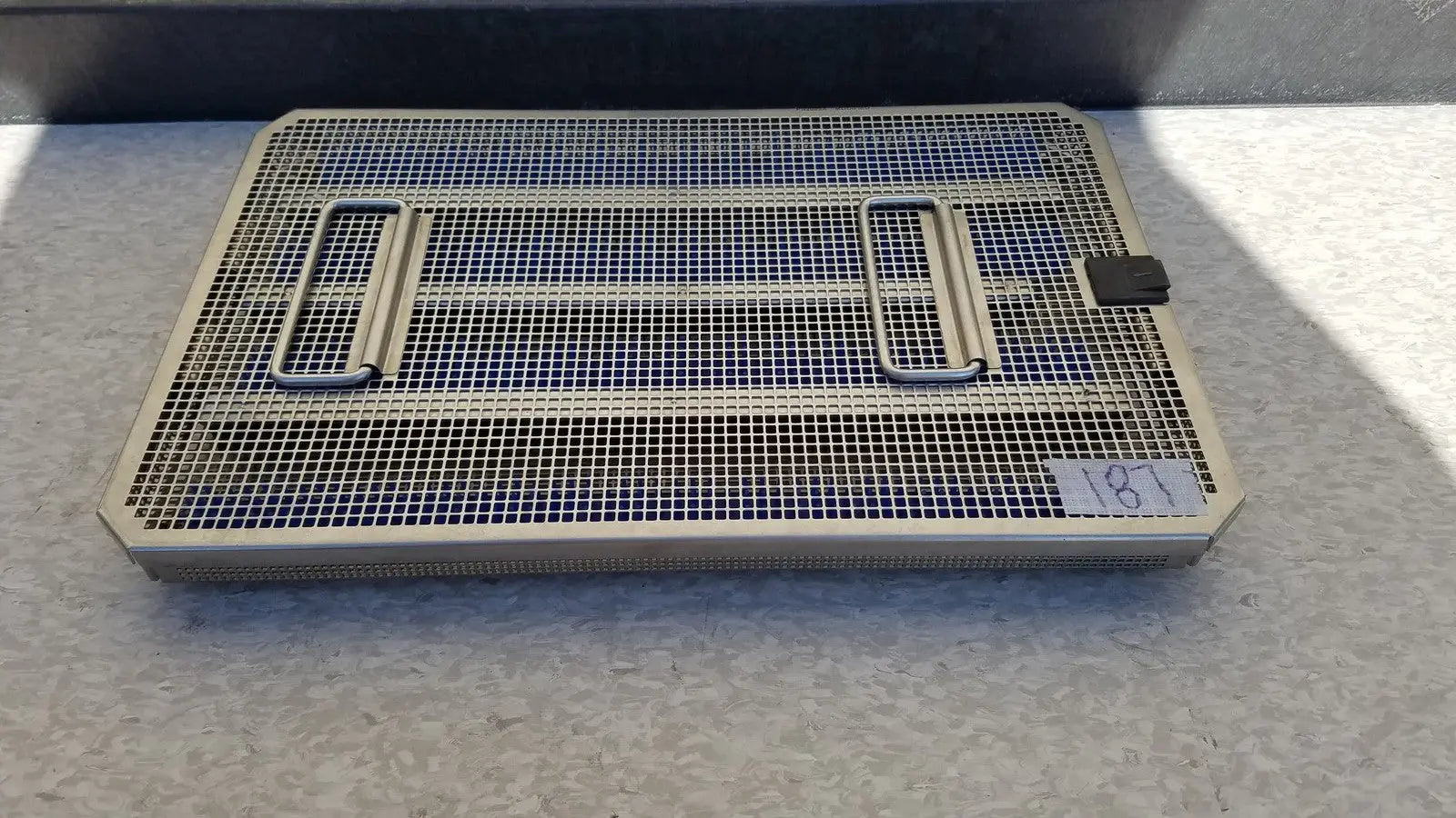 Reuse Medical Aesculap JF257R Sterilization Case Tray PN2089A Modified Sterilization Trays & Cases, second-hand product photo 1