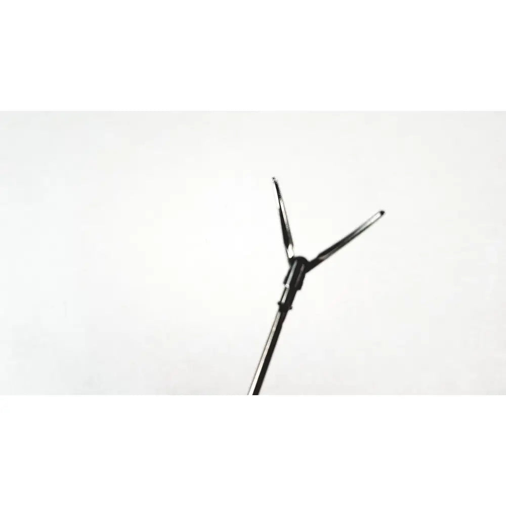 Aesculap maryland curved grasping forceps with sleek metallic shaft and three angled serrated prongs for surgical use