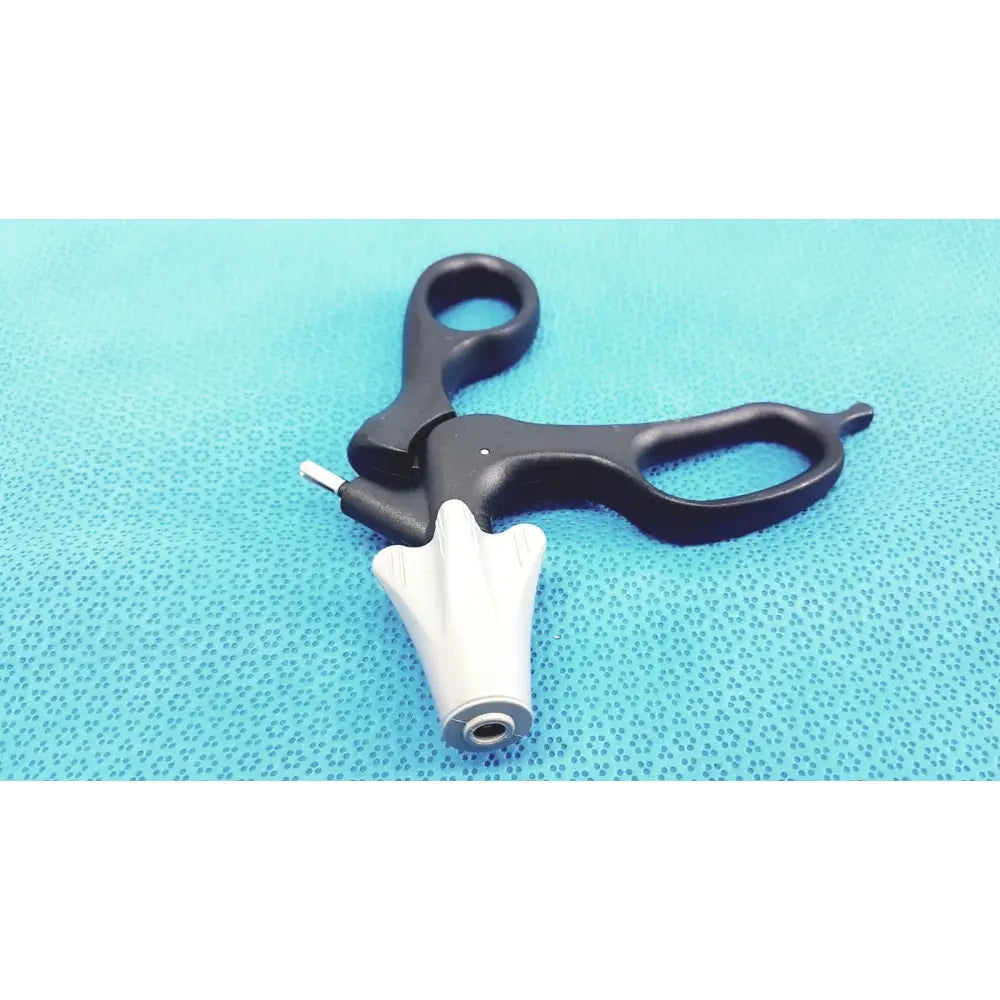 Black and white aesculap p0960r laparoscopy handle with ergonomic curved design and standard grip unit lot of 2