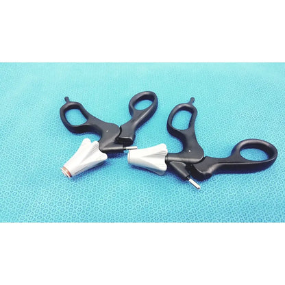 Black and white aesculap p0960r laparoscopy handle with ergonomic non-ratchet grip and metallic tip lot of 2