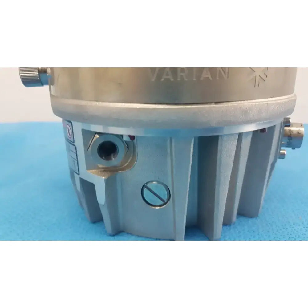 Agilent TV301 NAV Model 9698918K – 75Vac, 150W, 953Hz Input Precision Device Electronic Instrument, second-hand product photo 8