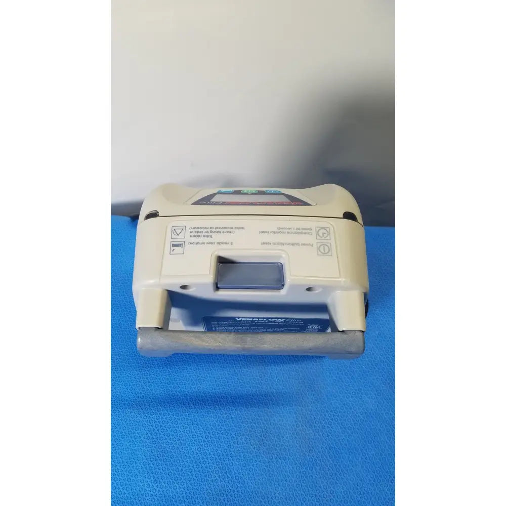 Beige aircast venaflow elite dvt prophylaxis pump model 30bs with blue label and digital display for elite dvt prophylaxis