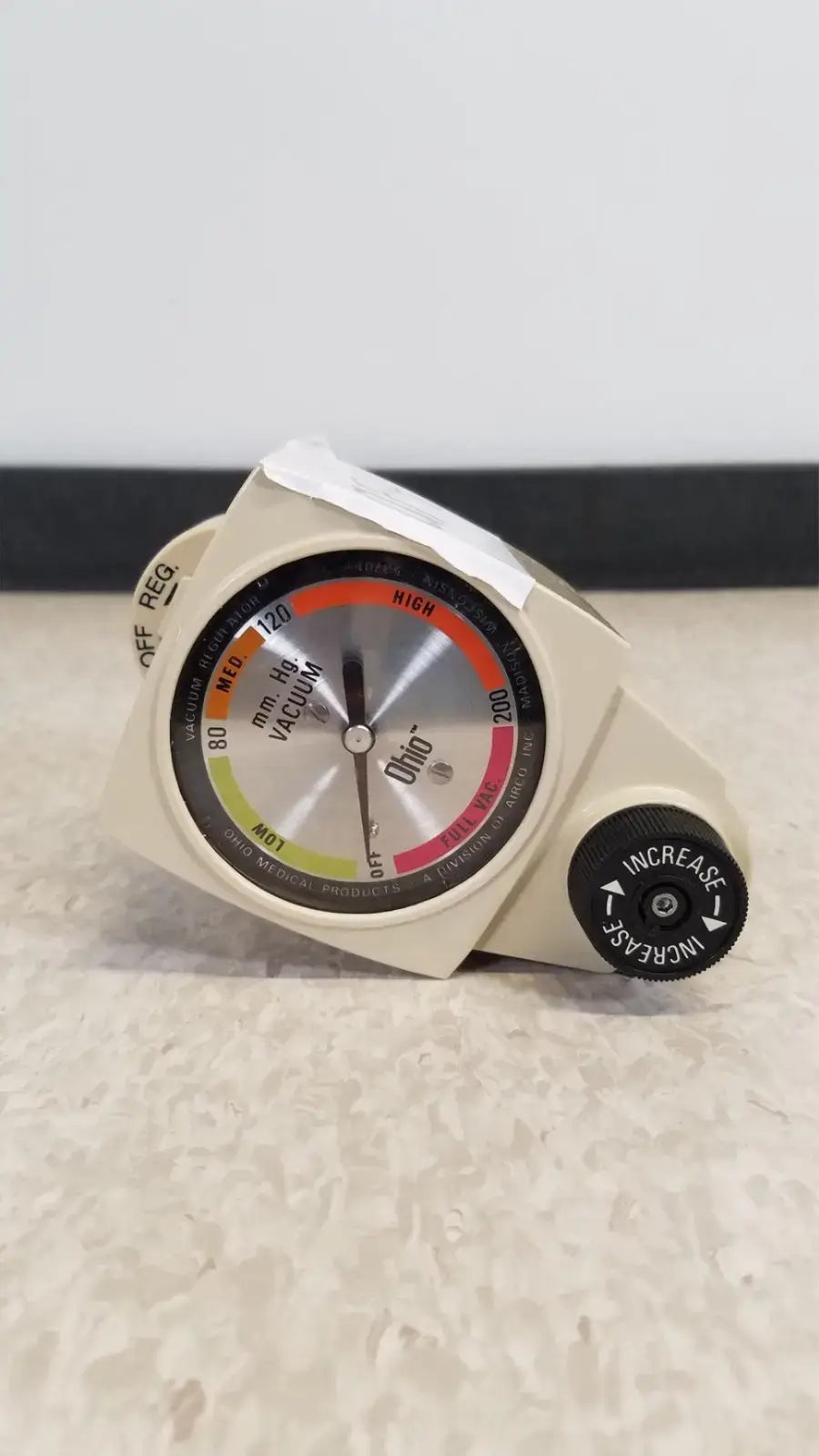 Reuse Medical Airco Vacuum Regulator Other Welding Equipment, as-is (for parts) product photo 1