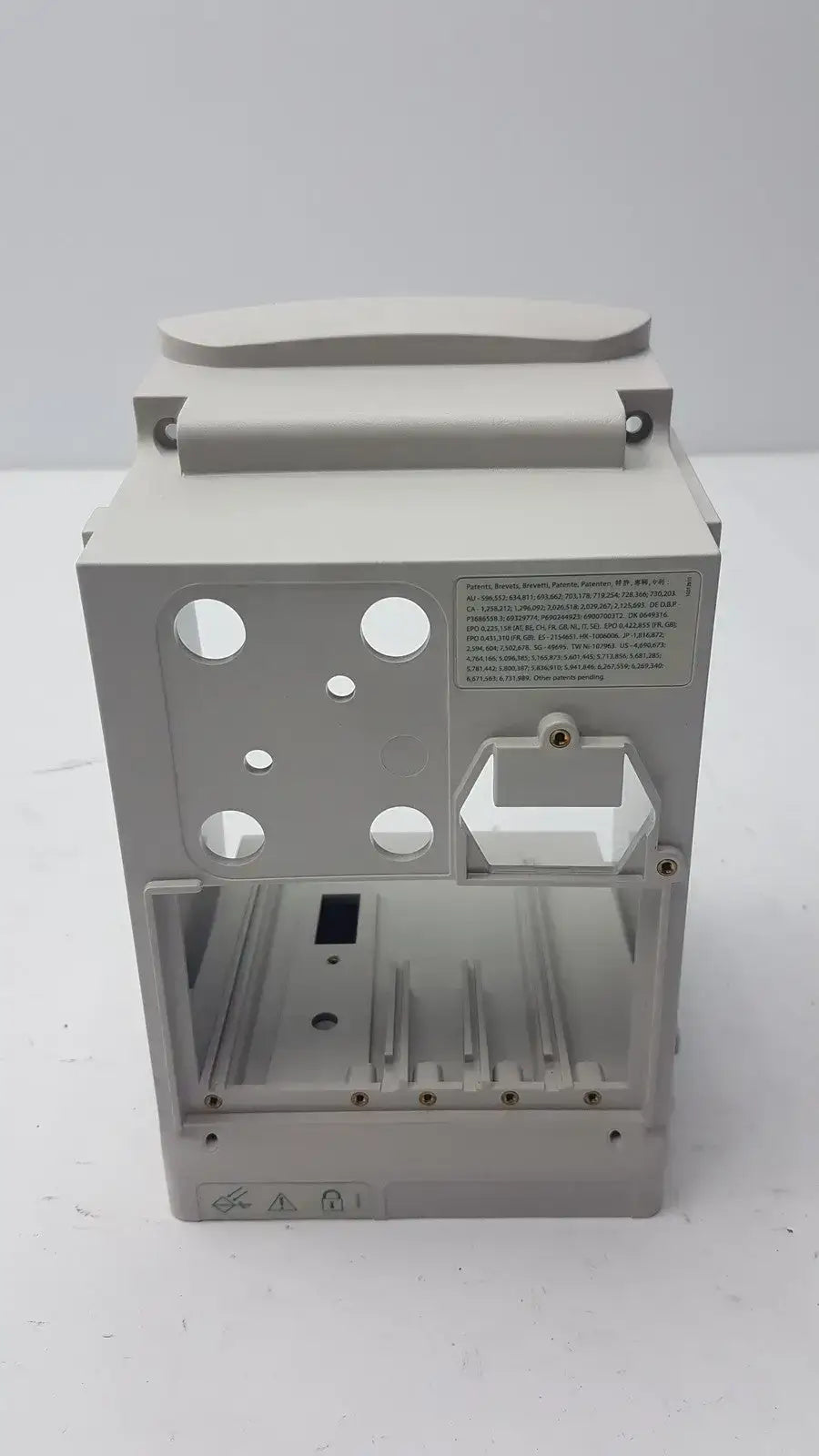 Alaris PC Model 8015 Monitor Body Infusion Pump Part, as-is (for parts) product photo 1
