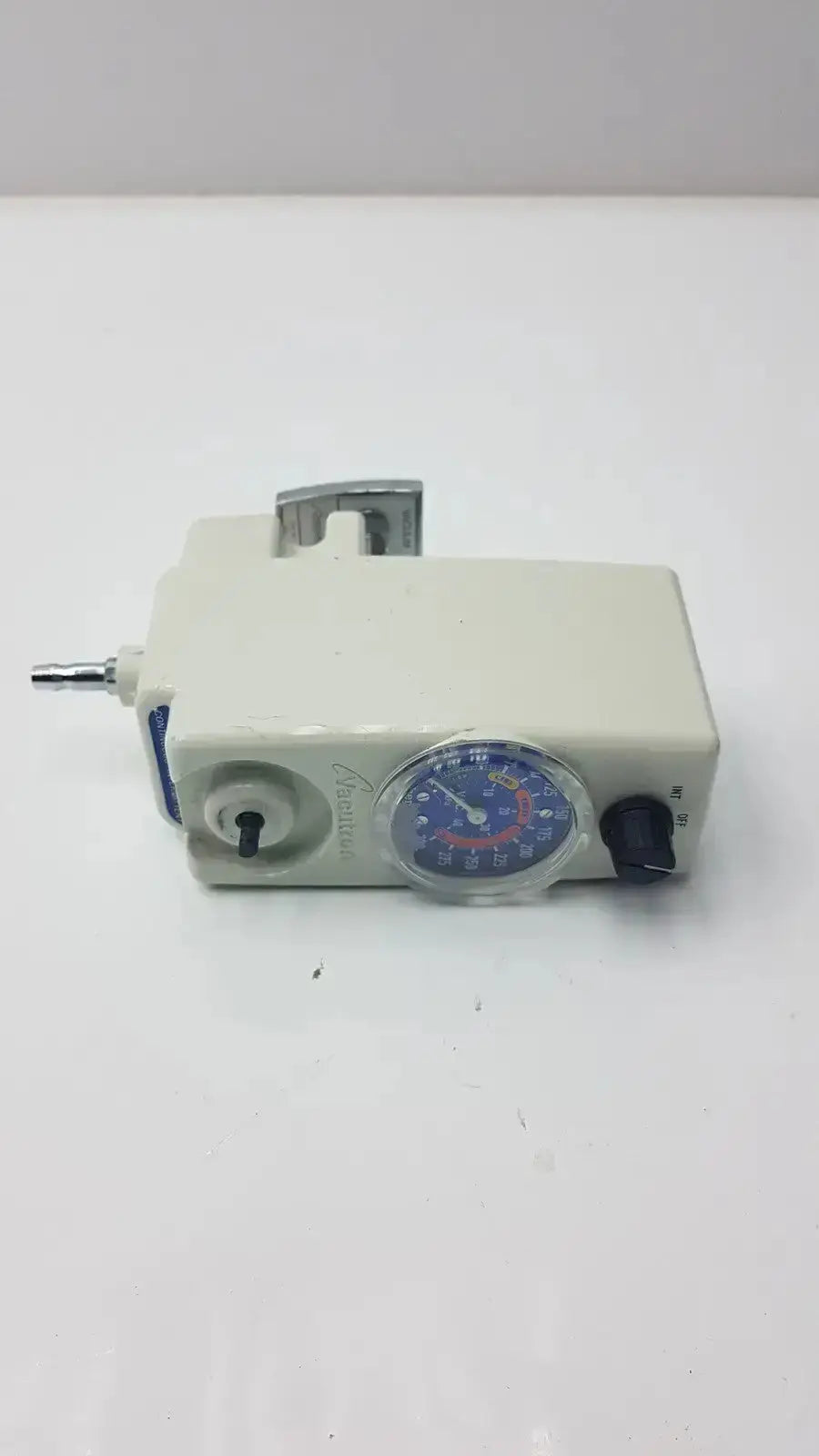 Allied Healthcare Vacutron 22-15-1208 Suctiion Regulator Suction Regulator, second-hand product photo 1