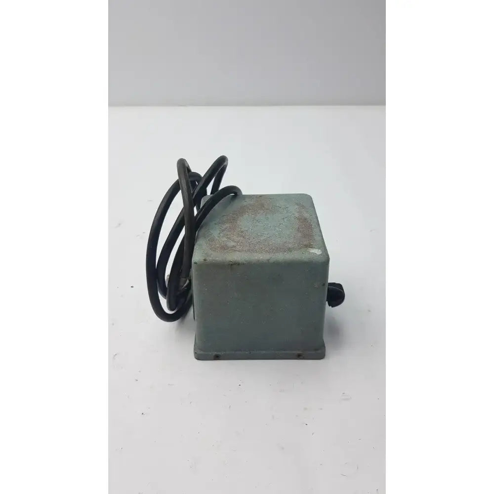 Aloe Scientific Magnestir Cat No V-75652 115 Votls Magnetic Stirrer, second-hand product photo 6