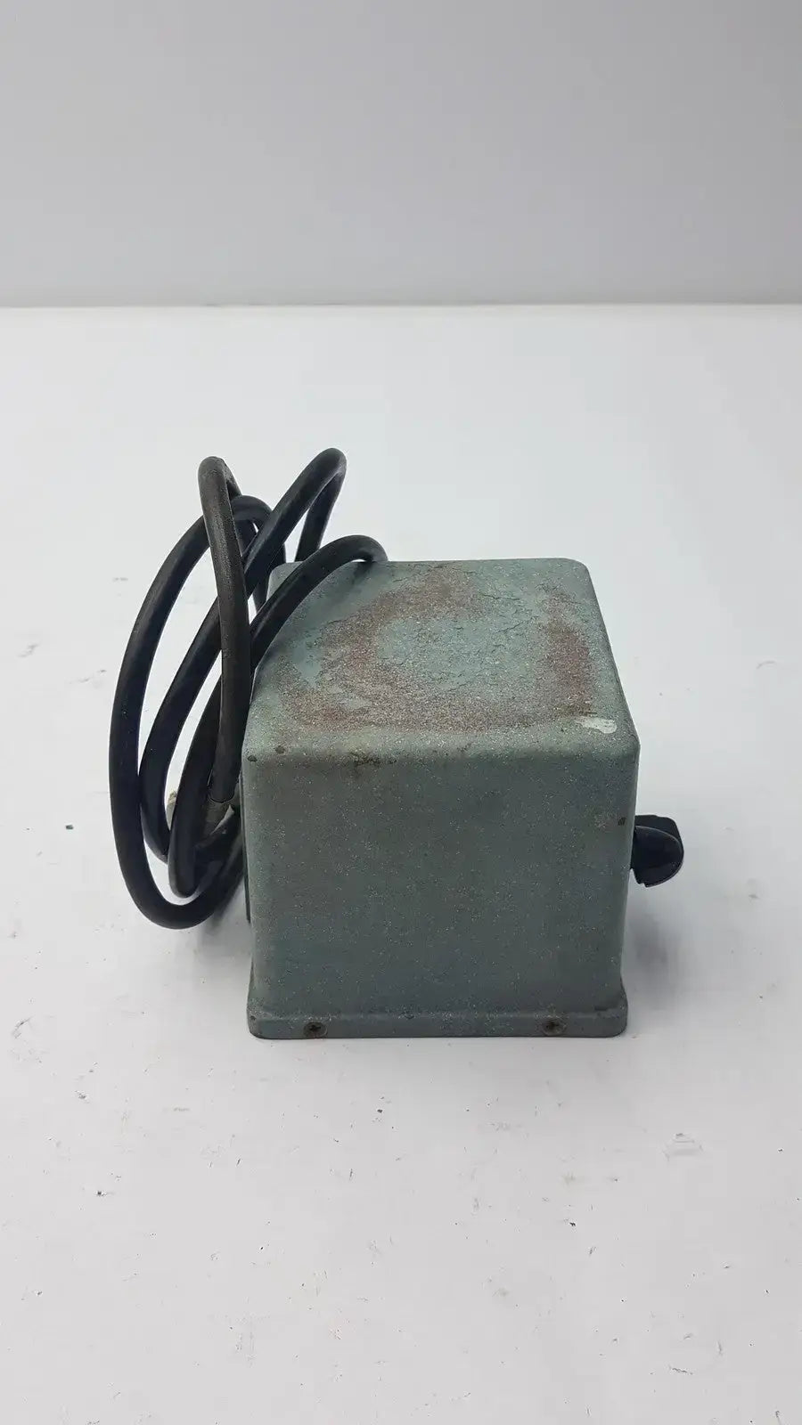 Aloe Scientific Magnestir Cat No V-75652 115 Votls Magnetic Stirrer, second-hand product photo 6