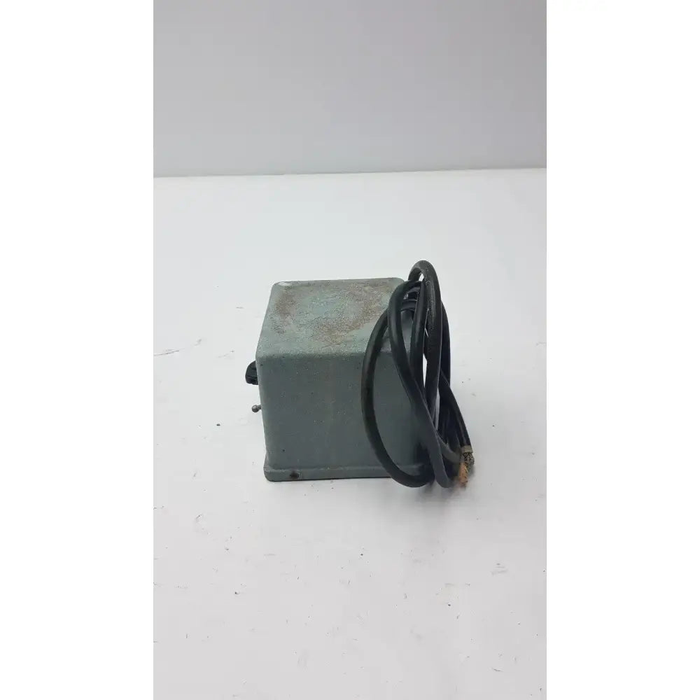 Aloe Scientific Magnestir Cat No V-75652 115 Votls Magnetic Stirrer, second-hand product photo 3