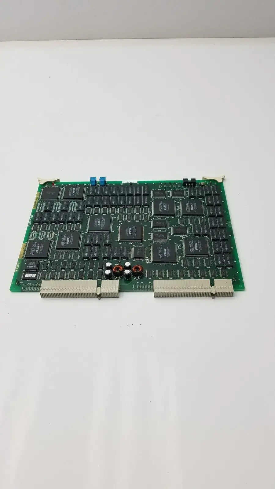 Altera Flex EPF10K30AQC240-3 Processor With 9 Microchip Control Board FPGA Control Board, second-hand product photo 1