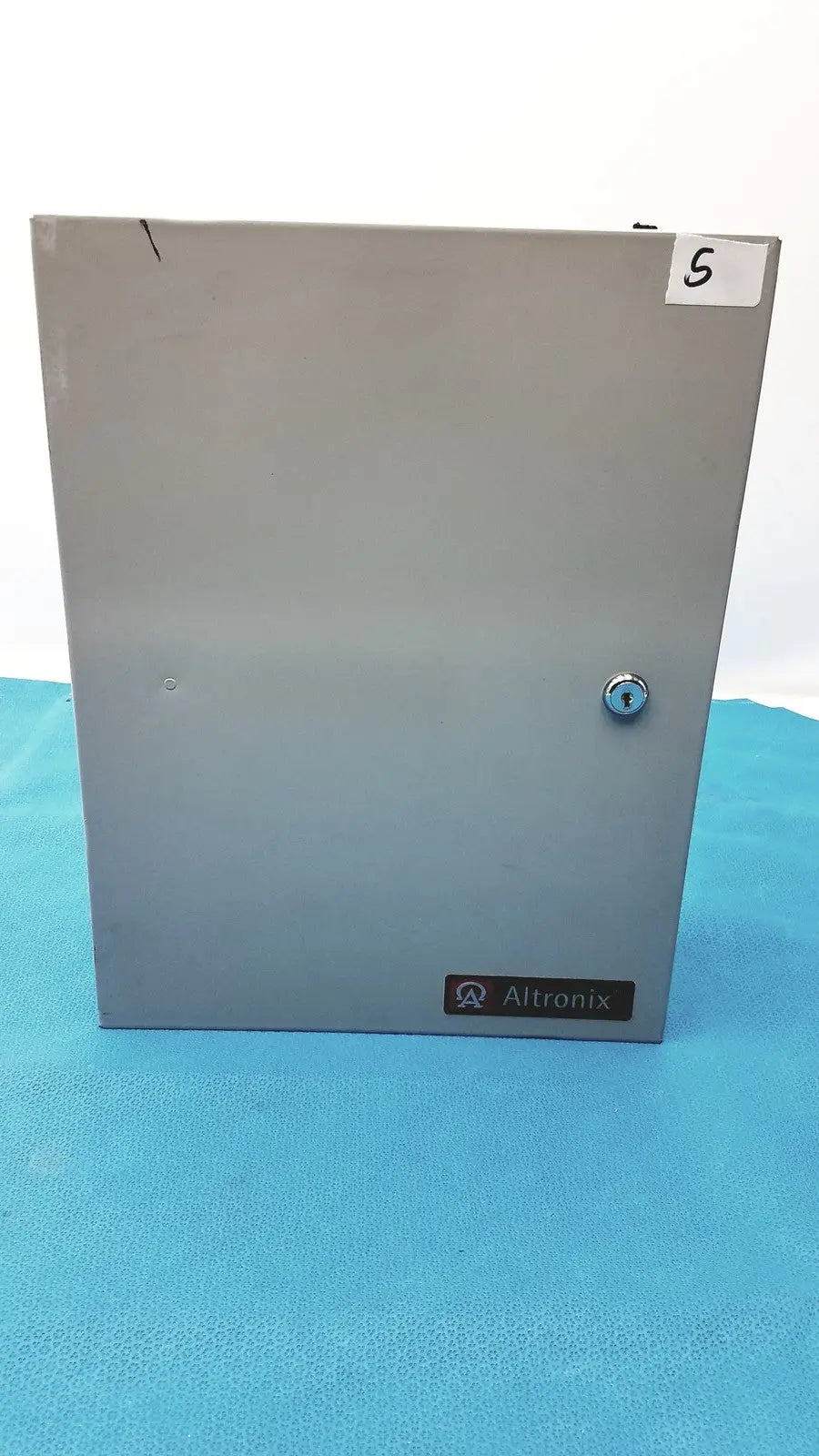 Reuse Medical Altronix SMP5CTX Power Supply/Charger - 12VDC or 24VDC Medical Cables & Cords, second-hand product photo 1