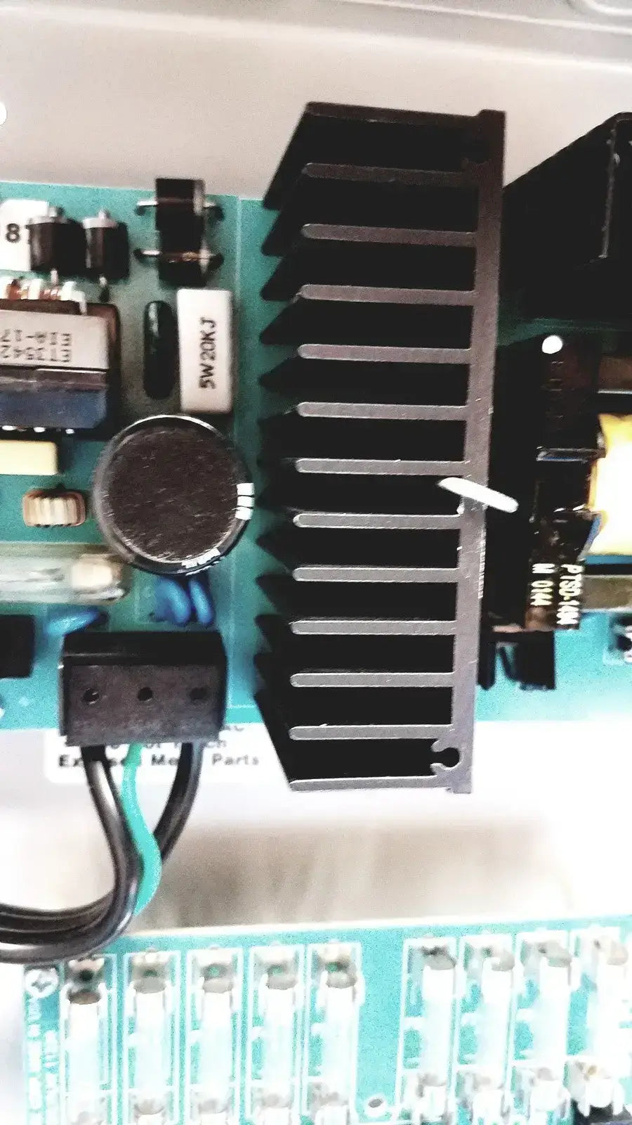 Altronix SMP7-CTX High Current Power Supply / Charger 12VDC/24VDC-No key Power Supply, second-hand product photo 7