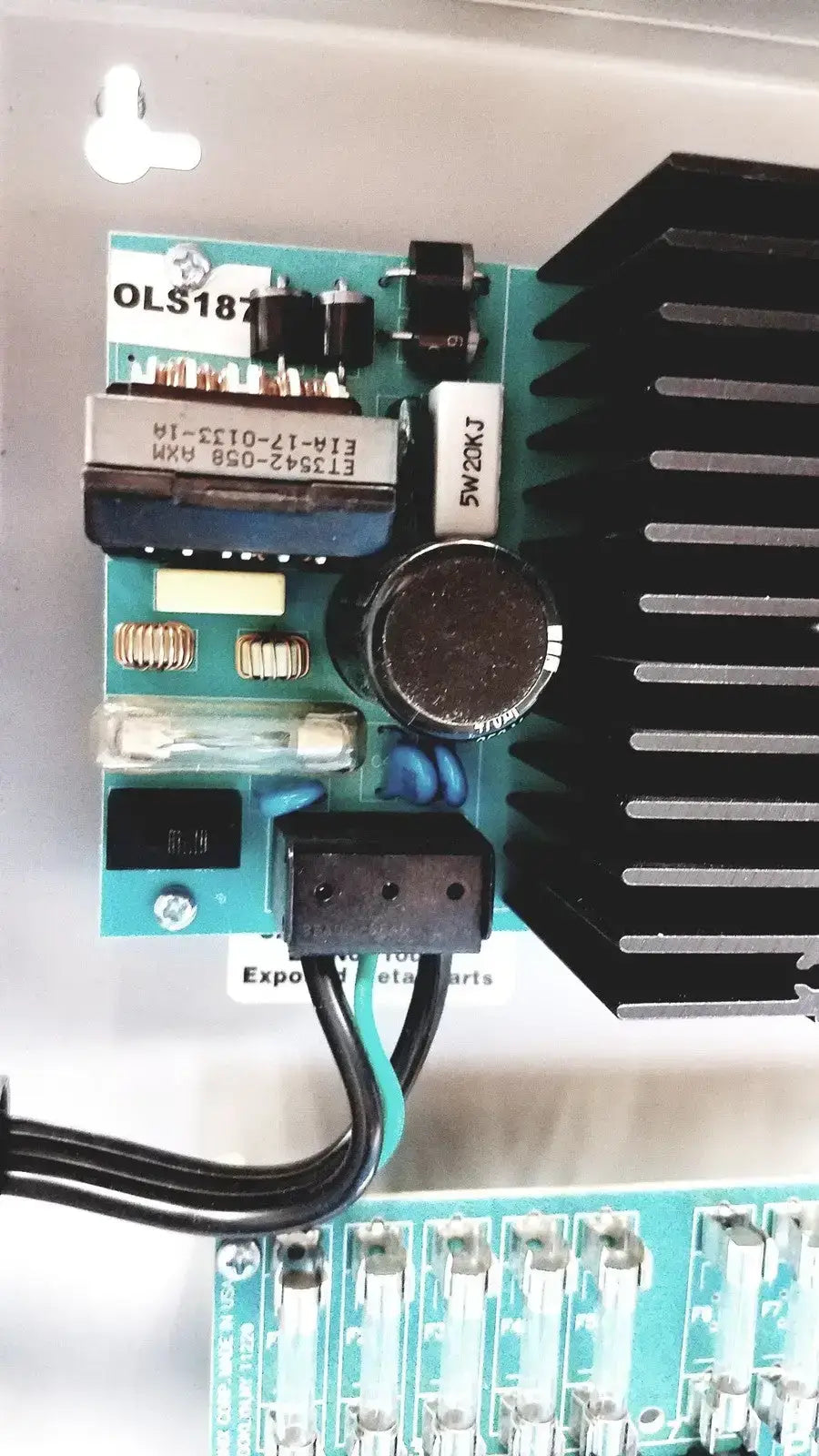 Altronix SMP7-CTX High Current Power Supply / Charger 12VDC/24VDC-No key Power Supply, second-hand product photo 8