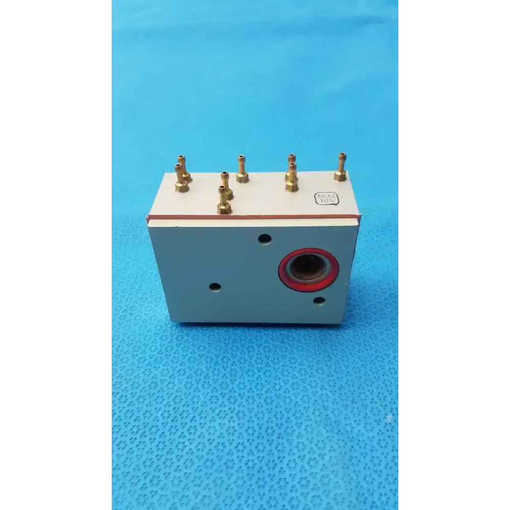 GE Healthcare Aluminium Hydraulic Valve Block, 3832 105 Hydraulic Valve Block, second-hand product photo 1